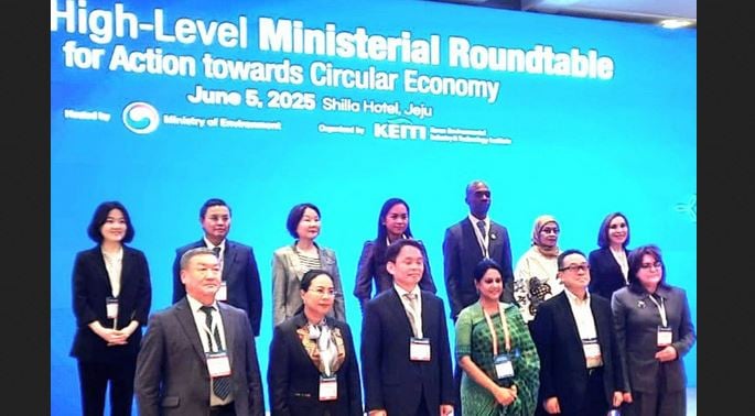 Rizwana calls for global unity on sustainable plastic use, zero-carbon future