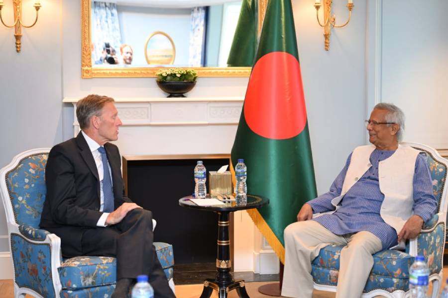 Airbus, Menzies Aviation executives meet Prof Yunus in London