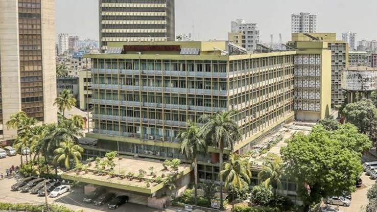 দেশ সেরা ১০ ব্যাংক ও ২ আর্থিক প্রতিষ্ঠান