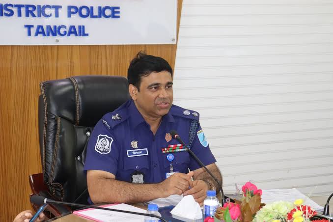 টাঙ্গাইলে অপরাধ দমনে সফল পুলিশ সুপার মিজানুর রহমান