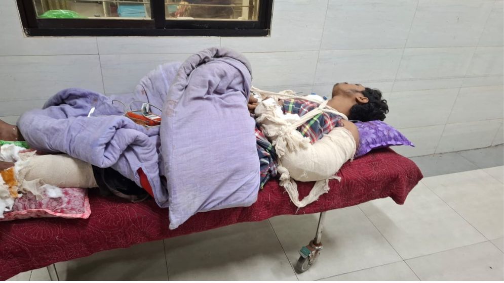 Alleged brutality by Jamaat-Shibir in C&rsquo;nawabganj