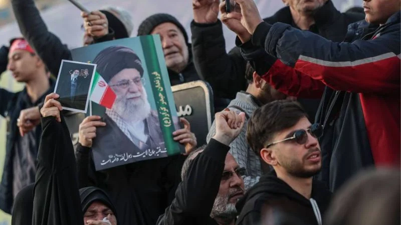 খামেনির মৃত্যুতে একদিকে শোক, অন্যদিকে উদযাপন