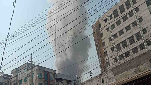 Fire breaks out at Rupnagar Slum