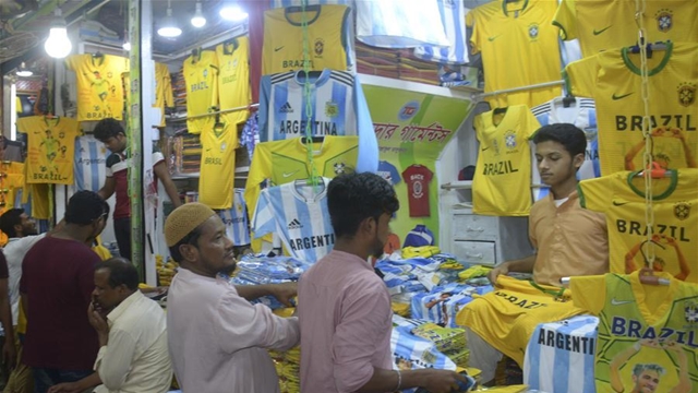 World Cup frenzy in Dhaka markets