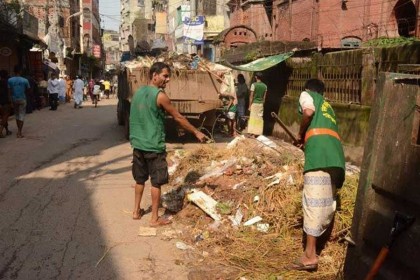 Mayor Taposh asks waste collectors not to charge over Tk100 monthly