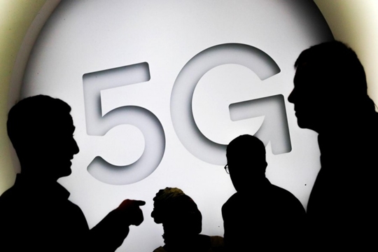 Japan approves bill to help firms to develop 5G