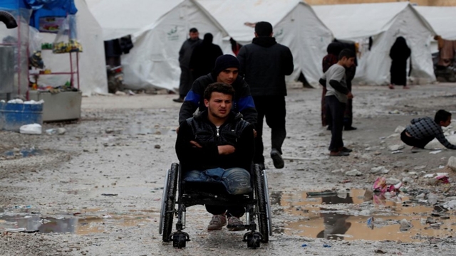 Turkey lets Syrian refugees exit towards Europe