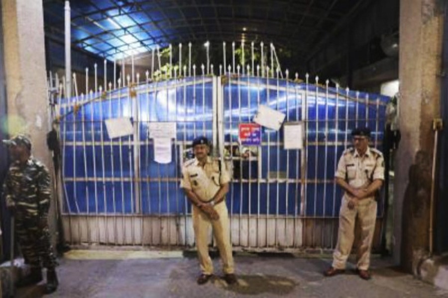 outbreak India's Maharashtra to free 11,000 prisoners to control coronavirus outbreak