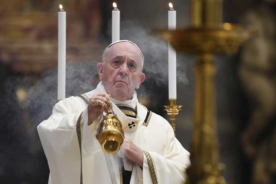 Pope celebrates joy of Easter amid sorrow of virus pandemic
