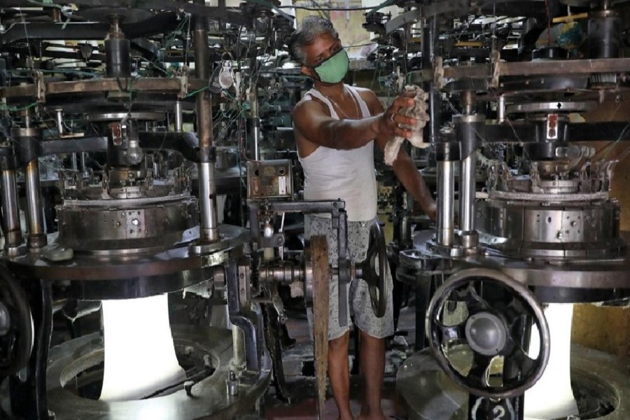 India restarts factories, farming in rural areas even as coronavirus cases rise