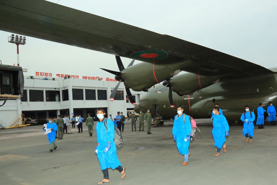 BAF aircraft brings back 70 Bangladeshis from Maldives