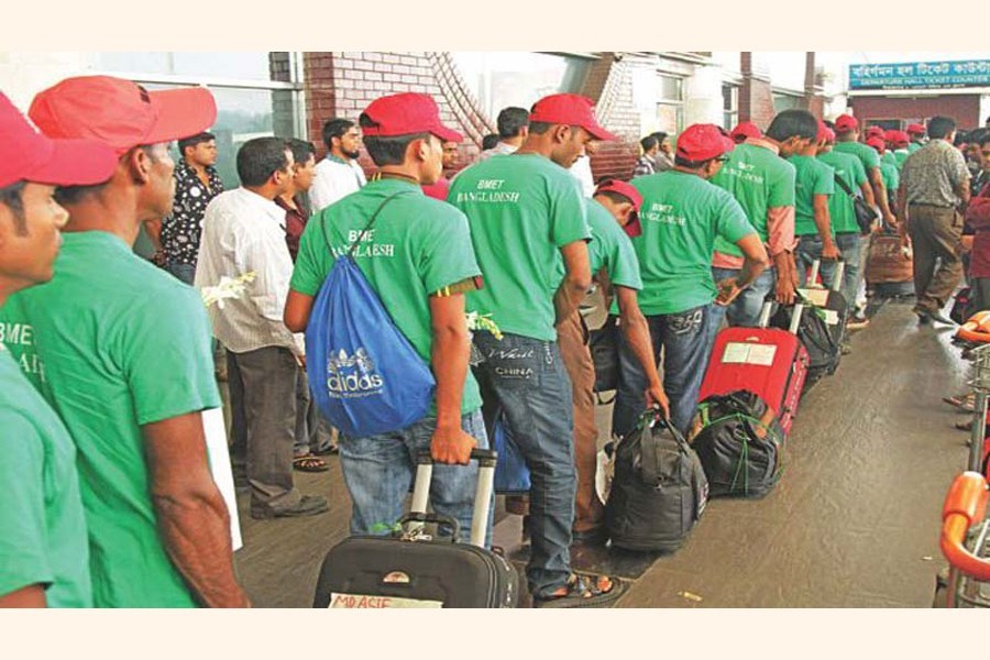 Coronavirus: 0.1m migrant workers returned home after losing jobs