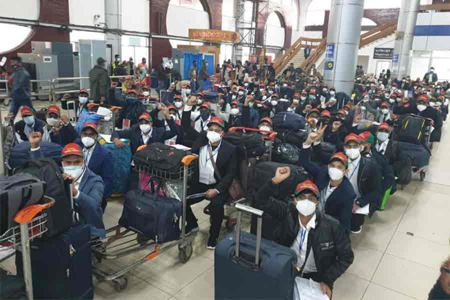 203 Bangladeshi workers reach Korea since December