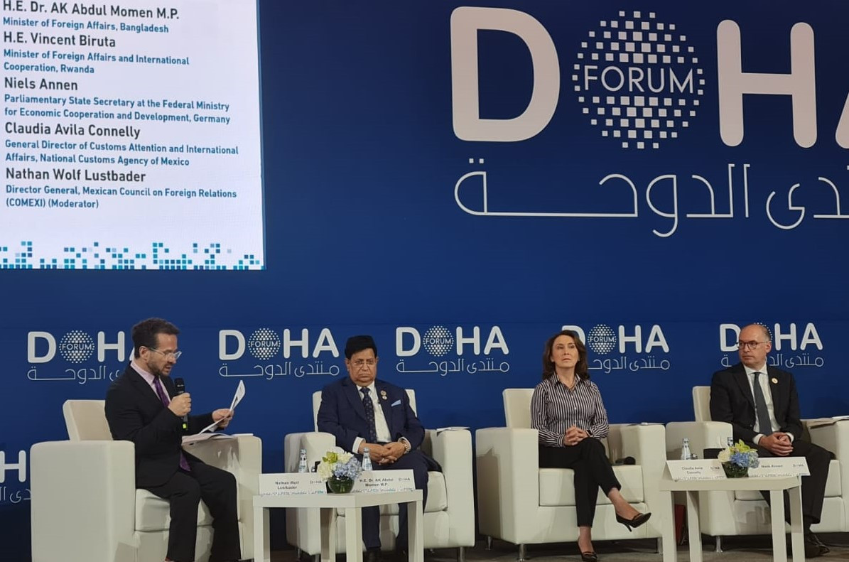 Momen urges redrawing the supply chain routes at Doha Forum discussion