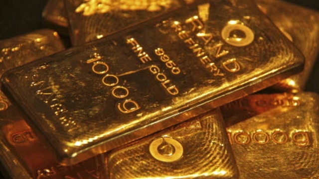 Immigration cop held with gold bars in Dhaka airport