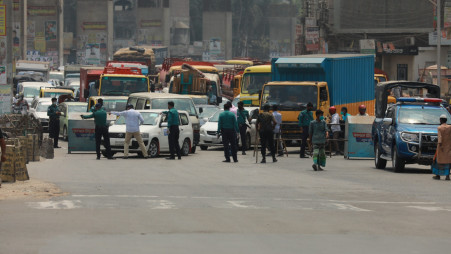 Police tough on shutdown violators in Dhaka