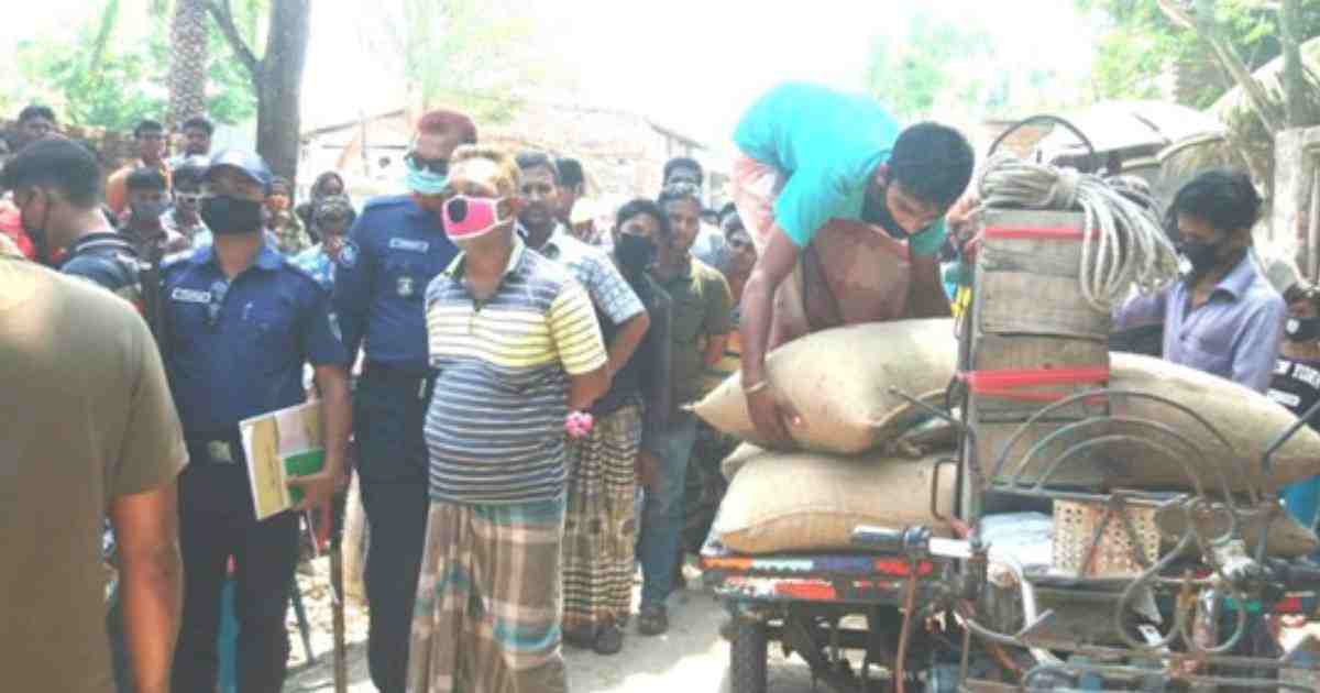 Dealer held in Satkhira for selling rice in black market