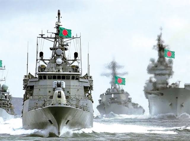 Navy ships ready to conduct cyclone rescue operation