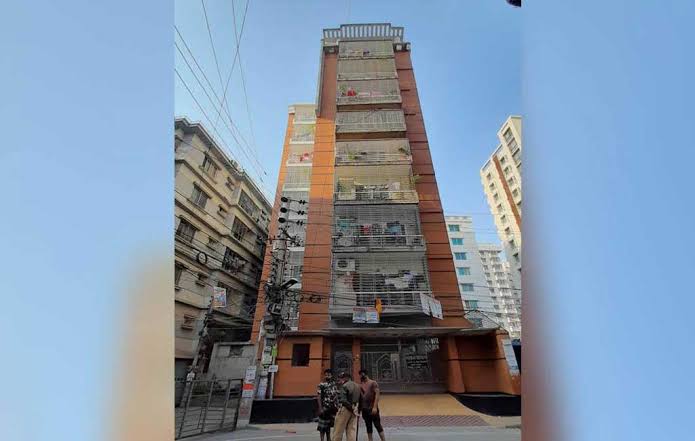 672 families of 40 buildings under 'lockdown' in Dhaka 