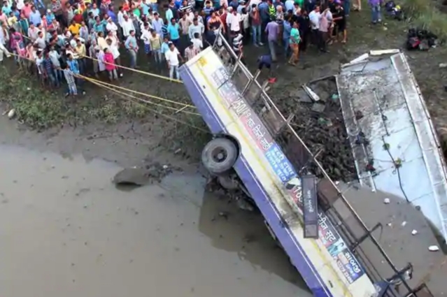At least 37 dead in India bus accident: police