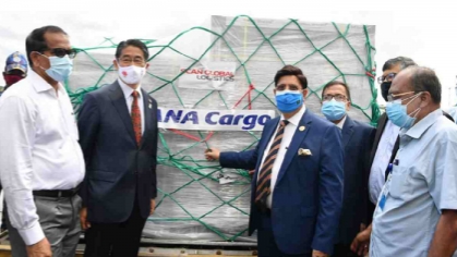 245,200 doses Astra Zeneca vaccine reach Dhaka from Japan