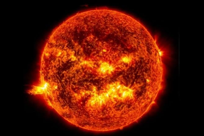 Huge piece of Sun breaks off, scientists stunned
