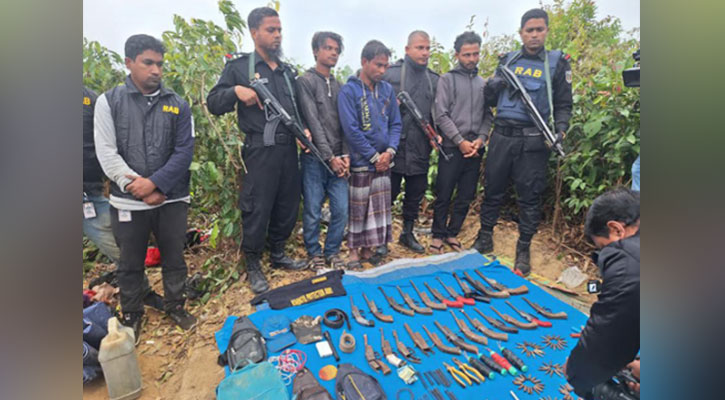 ARSA Gun Group commander among three arrested in Cox's Bazar