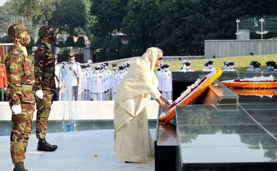 PM pays rich tribute to armed forces martyrs
