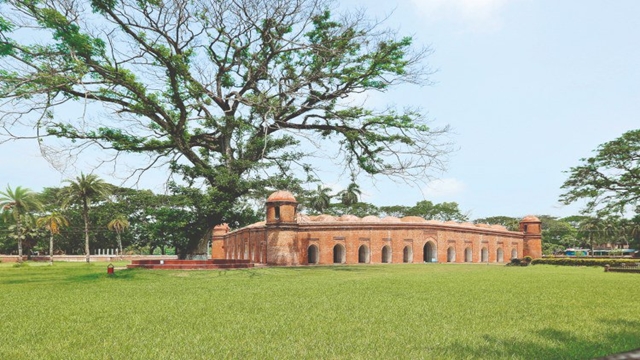 The mosque of the sixty domes