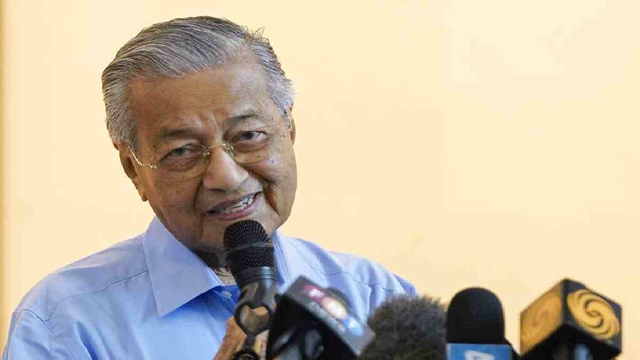 Mahathir seeks Parliament vote as new Malaysian PM sworn-in