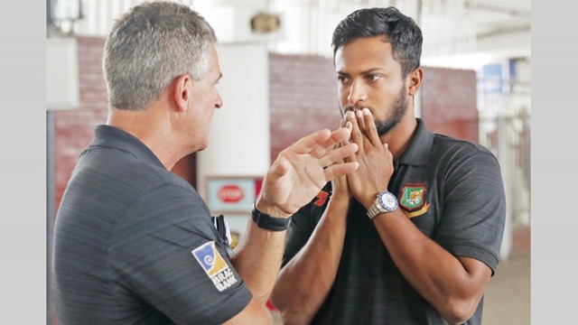 Rhodes glad to have Sakib back 