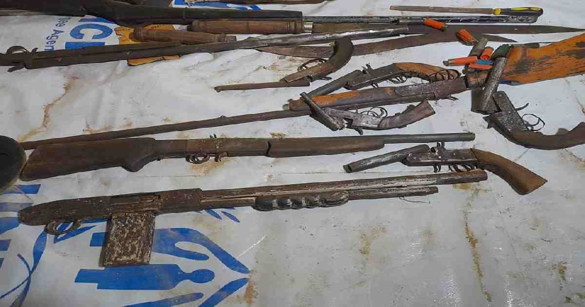 Arms factory busted in Rohingya camp, 3 held