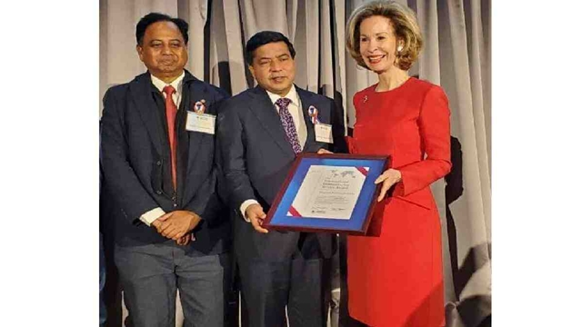 BDRCS receives International Humanitarian Service Award