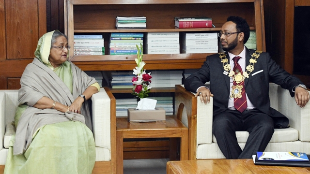 Invest in Bangladesh, PM urges expatriates 
