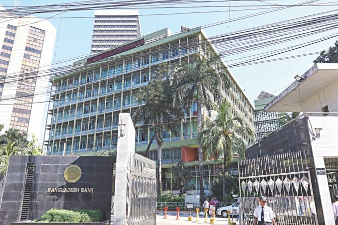 BB seeks to salvage 10 weak banks, start talks