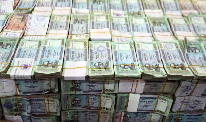 Govt considers formation of watchdog for defaulting loans
