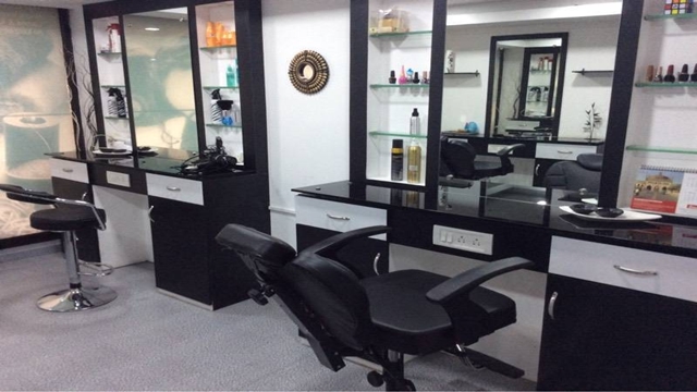 Beauty parlour business growing fast sans regulation, monitoring