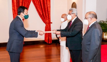 Sri Lankan President for boosting cooperation with Bangladesh