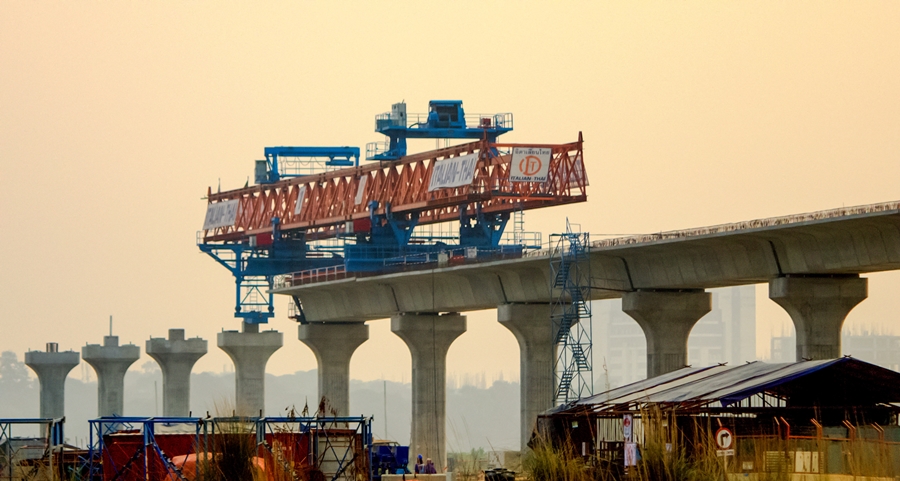 8-km viaduct of metro rail now visible