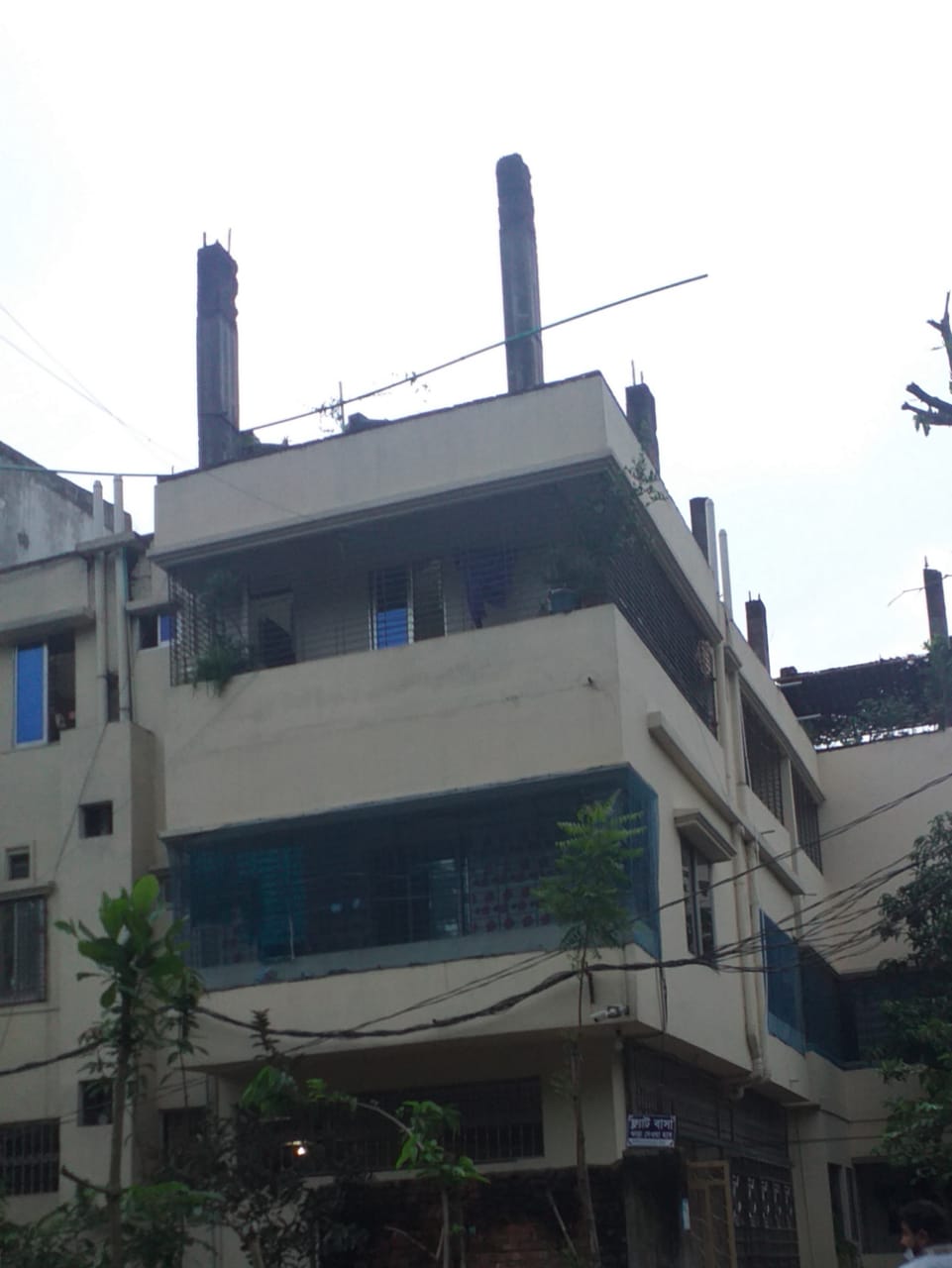 আশুলিয়ার জামগড়ায় এস আই আলীমের তিলোত্তমা বাড়ী