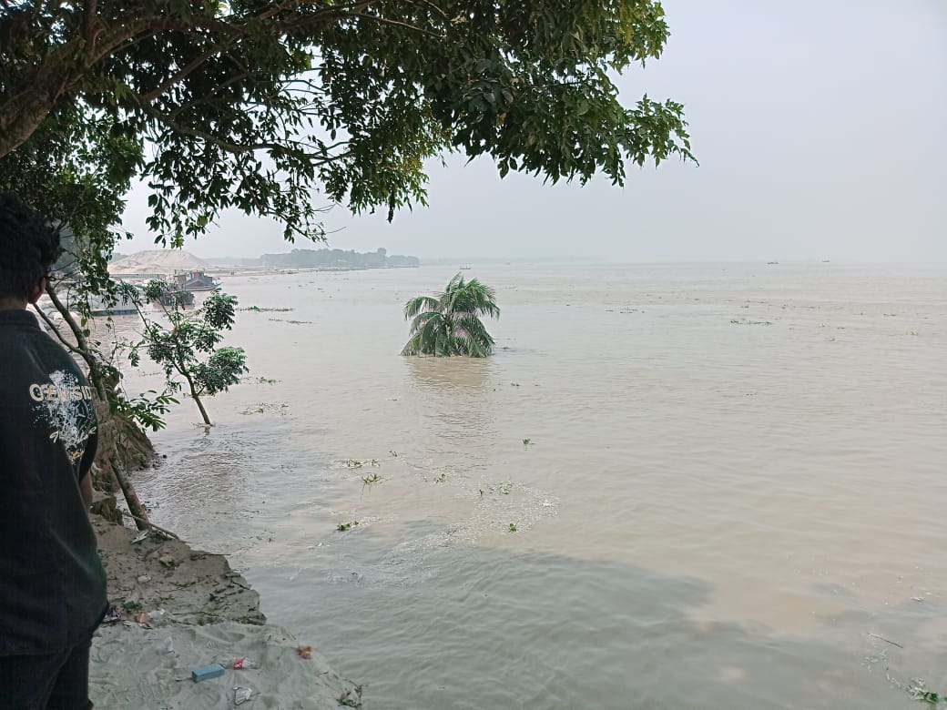 তিন দশকে নদী গর্ভে ৯ হাজার ৯৬০ হেক্টর জমি