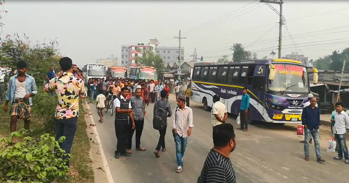 Bus strike now hits commuters hard in Gazipur