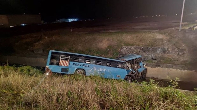 Six Bangladeshis among 10 die in Malaysia road crash