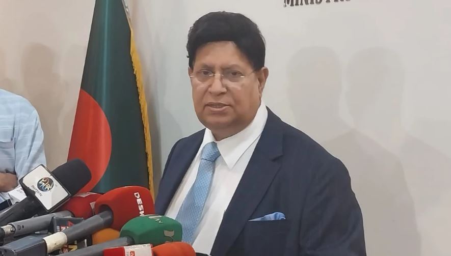 Don't pay heed to rumours over sanctions: FM Momen