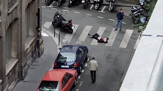 1 Killed, 4 Hurt in Paris Knife Attack; IS claims responsibility