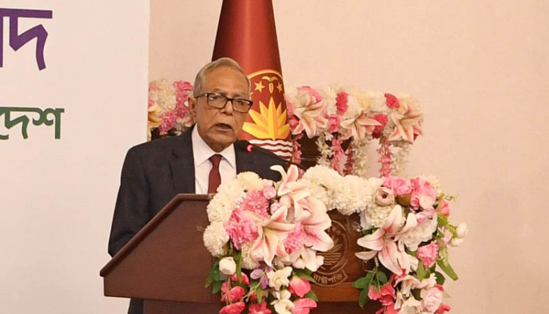 President asks police members to ensure 'hassle-free' services