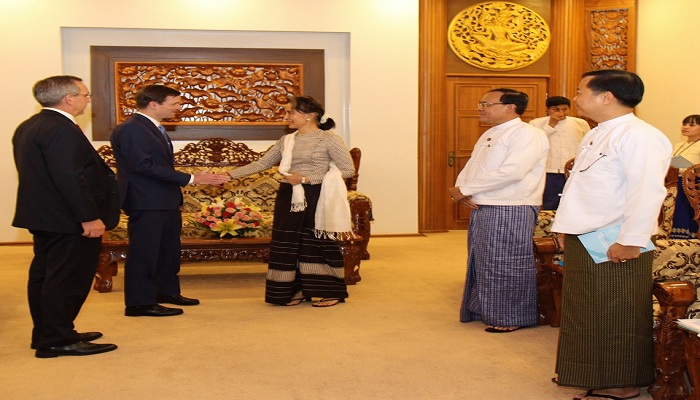 US urges Suu Kyi to initiate Rohingya repatriation