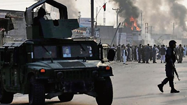 Blast kills 24 near election rally for Afghan president