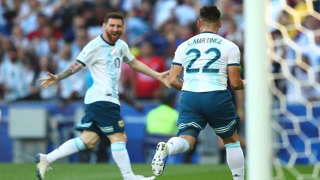 Argentina reach Copa semis