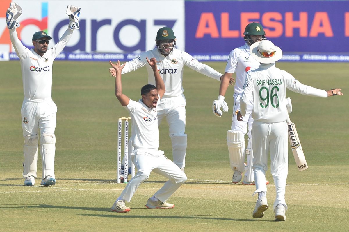 Pakistan 286 all out in first Bangladesh Test